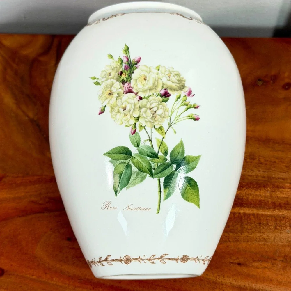 QUEENS Vase REDOUTES ROSES Fine Bone China Rosa Noisettiana 8